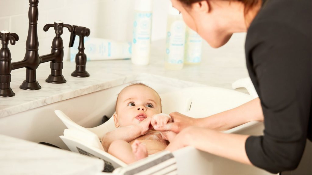 Bathing your newborn: Step-by-step guide