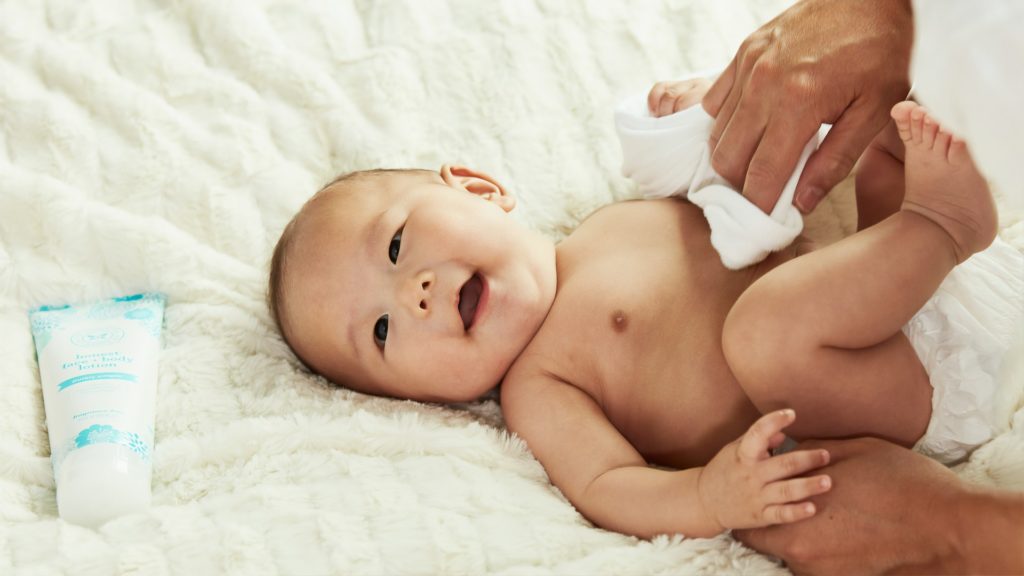 10 essential items for hassle-free diaper changes